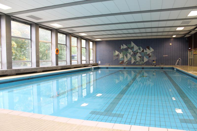 Kennenlernen im hallenbad