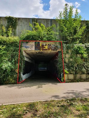 Krankenhausunterführung Tunnel unter Umgehungsstraße Straßenseite Begrenzung.jpg