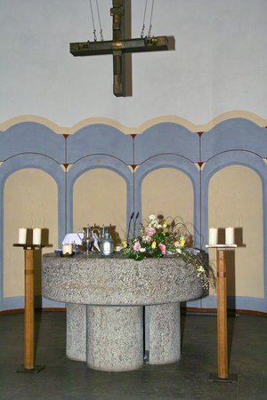 kreuzkirche_altar.jpg