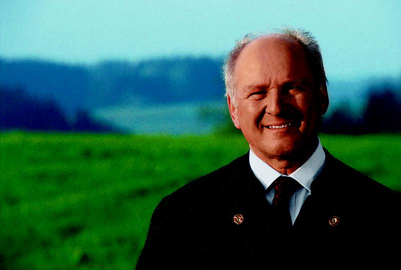 Prof. Dr. Claus Hipp