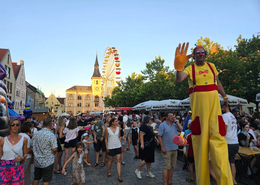 Trotz Hitze kamen tausende Gäste in die Innenstadt.