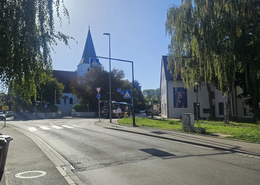 Foto: Der Vorplatz der Evangelisch-Lutherischen Kirche soll geöffnet werden.
